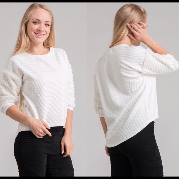 Faux fur detailed hi/lo top - Picture 2 of 2